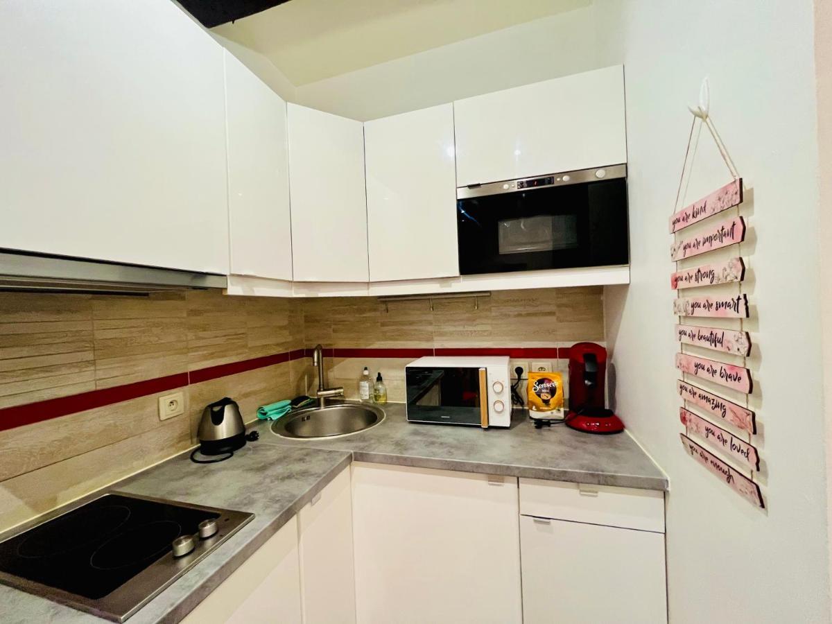 Ferienwohnung Dream Dwell Paris-Chic Flat In The Heart Of Marais Near Pompidou Centre Exterior foto